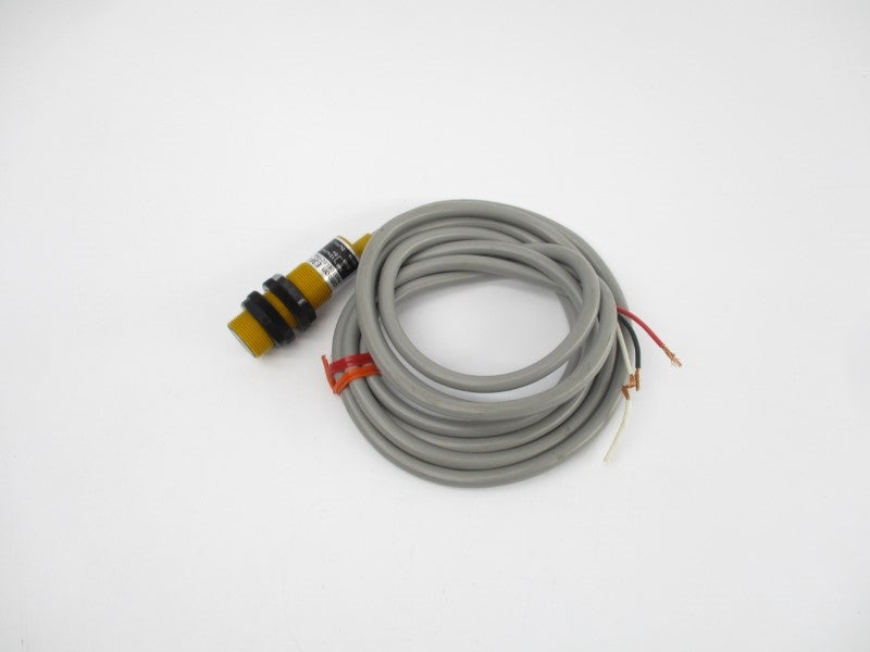 OMRON E3F-DS10B4 12-24VDC NSNP