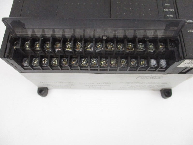 OMRON CP1L-M40DR-A 24VDC 20A UNMP