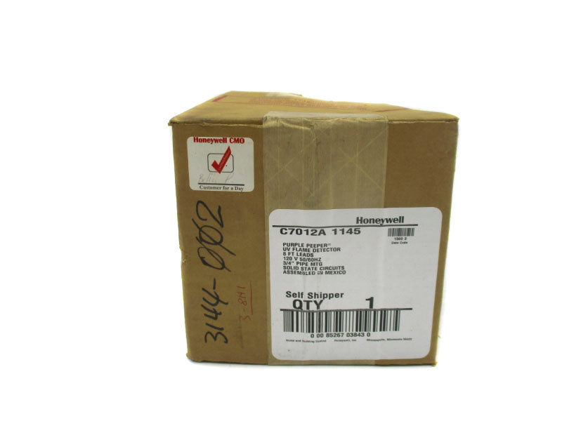 HONEYWELL C7012A1145 120V 3/4" NSFS