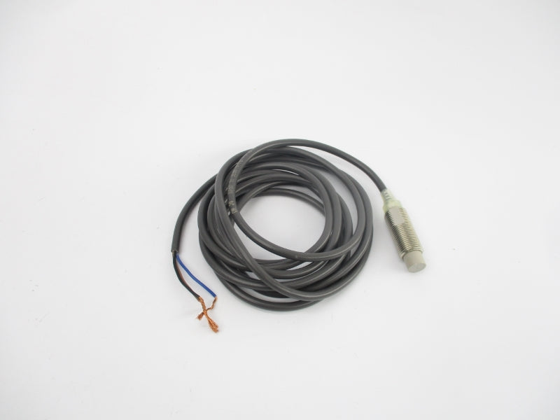 OMRON E2E-X5ME1 12-24VDC NSNP