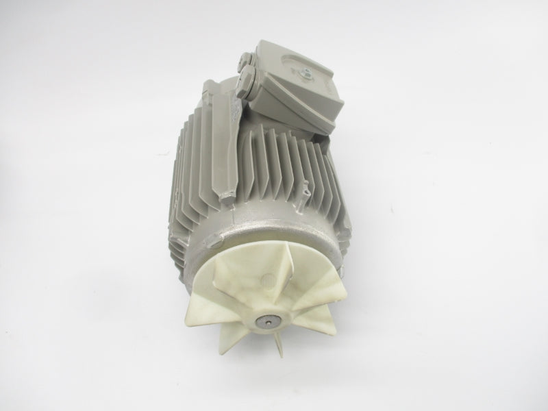 SIEMENS 1LE10010EA422KB4 460V 7.8A (AS PICTURED) NSNP