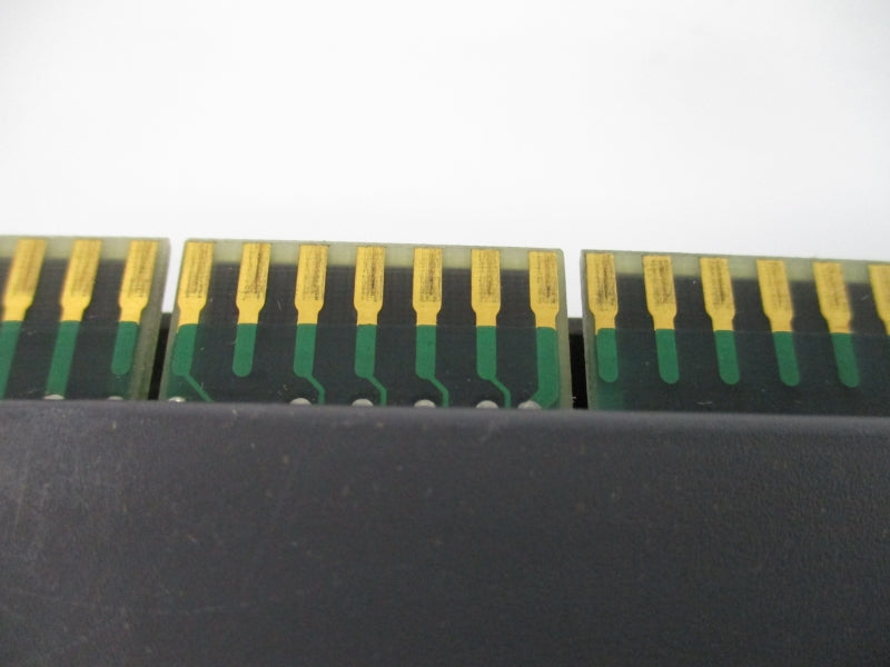 ALLEN BRADLEY 1771-IFE SER. A F/W C 5VDC 0.75A (NO TERMINAL) UNMP