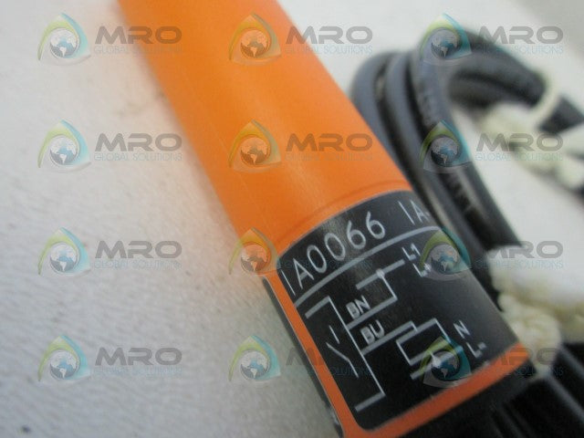 IFM EFECTOR IA0066 INDUCTIVE PROXIMITY SENSOR *NEW IN BOX*