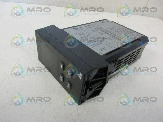 RED LION TCU00001 TEMPERATURE CONTROLLER *NEW NO BOX*