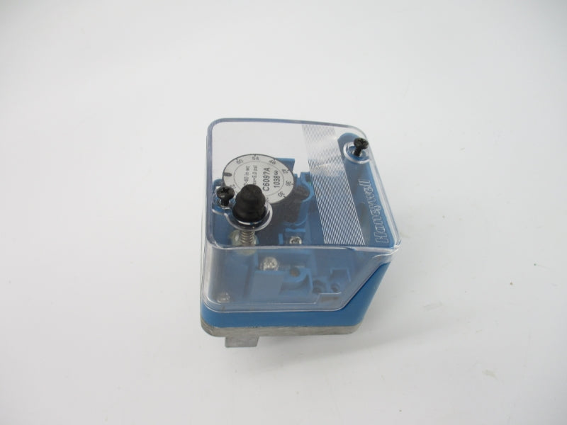 HONEYWELL C6097A1038 120-240VAC 5.0A 5.0PSI NSNP