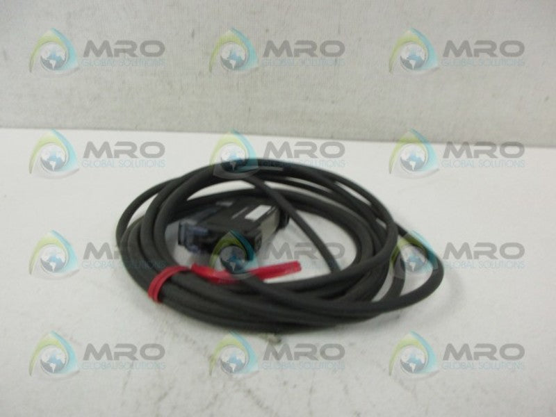 KEYENCE FS-T1P FIBER OPTIC AMPLIFER * NEW NO BOX *