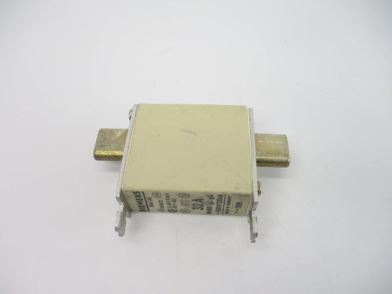 SIEMENS 3NA3812 500V 32A NSNP