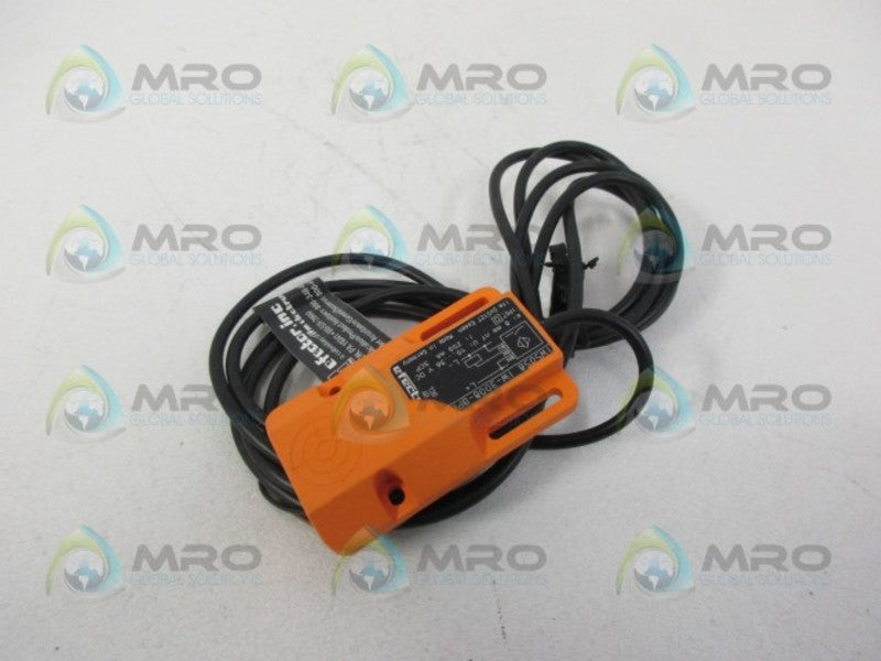 EFECTOR IW3008BPKG INDUCTIVE PROXIMITY SWITCH *NEW IN BOX*