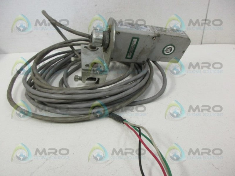 ALLEN BRADLEY 42MTB-5000/42MRU-5200 PHOTOHEAD W/ADAPTOR PHOTOHEAD & CABLE *USED*