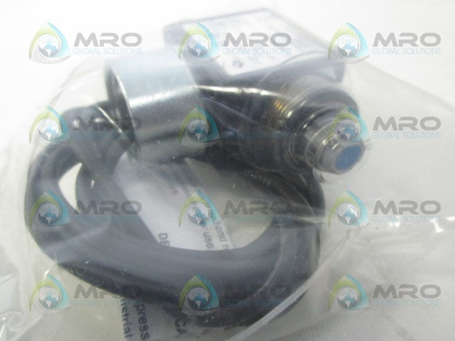 VERSA VALVE EZ-3198-34-228L-A120 SOLENOID OPERATOR *NEW IN BOX*