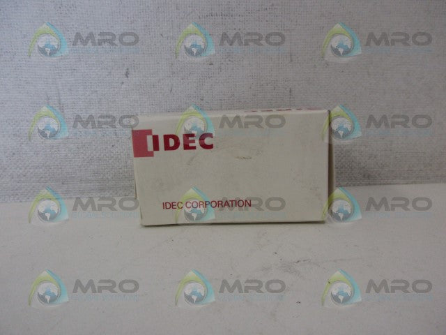 IDEC ABW101-B,G,R FLUSH PUSH BUTTON *NEW IN BOX*