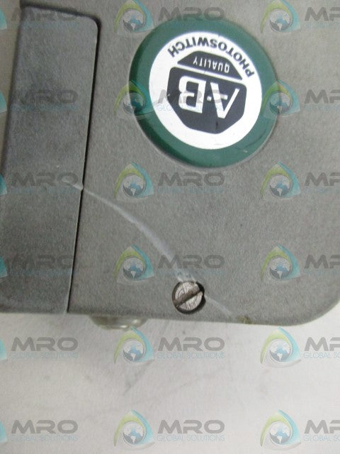 ALLEN BRADLEY 42MTB-5004 & 42MRU-5000 PHOTOHEAD W/ADPTOR PHOTOHEAD *USED*