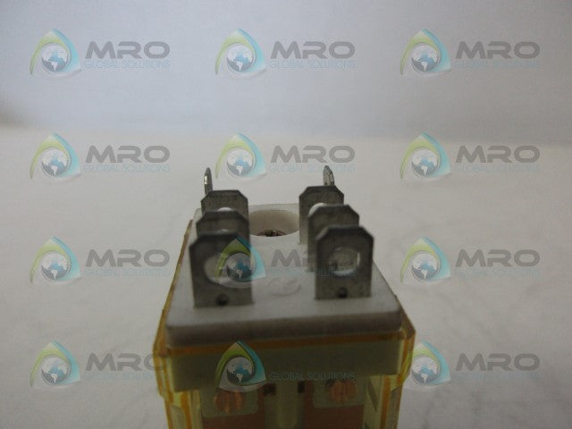 IDEC RH2B-U RELAY 240VAC *USED*