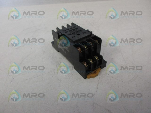 OMRON PYF14A RELAY SOCKET *NEW NO BOX*