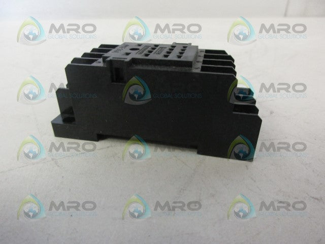 OMRON PYF14A RELAY SOCKET *NEW NO BOX*
