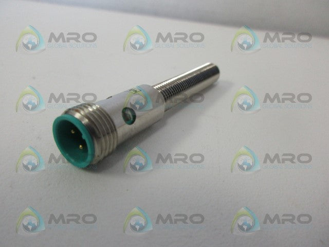 PEPPERL+FUCHS NBB1,5-8GM40-E2-V1 INDUCTIVE PROXIMITY SWITCH *NEW NO BOX*