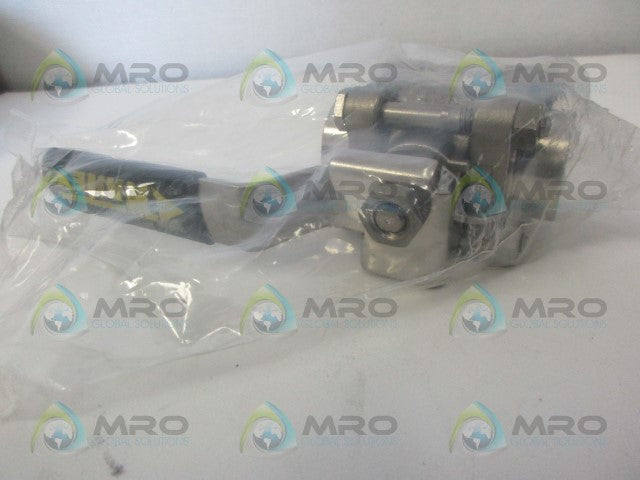 WHITEY SS-63XTF8 3WAY BALL VALVE *NEW IN FACTORY BAG*