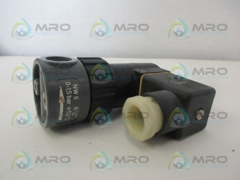 INDUSTRIAL MRO 526W VALVE *NEW NO BOX*
