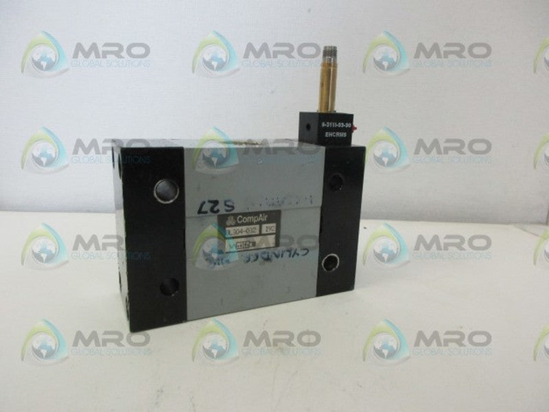 COMPAIR 8L304-032 VALVE *USED*