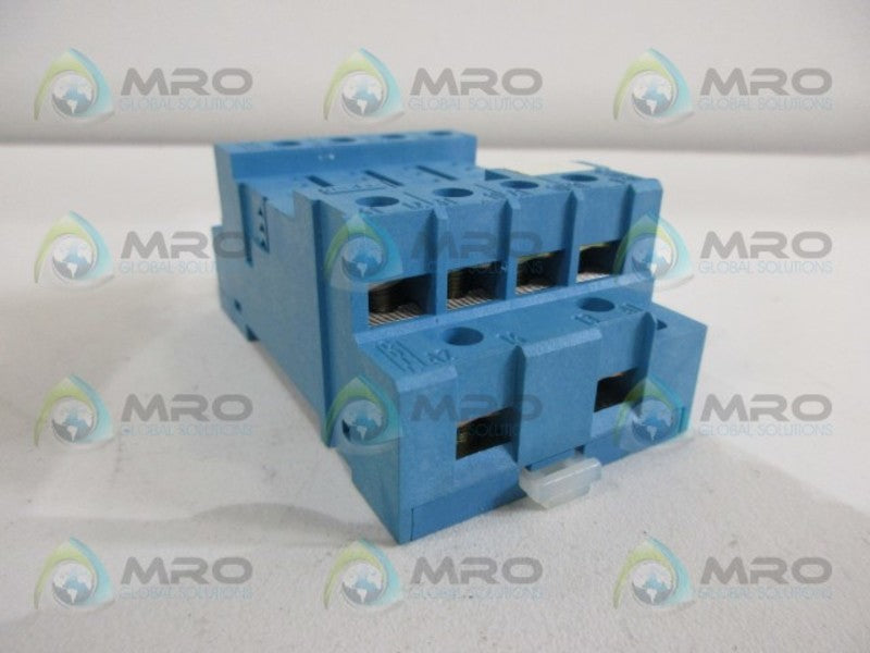 FINDER 96.74 SOCKET *NEW NO BOX*