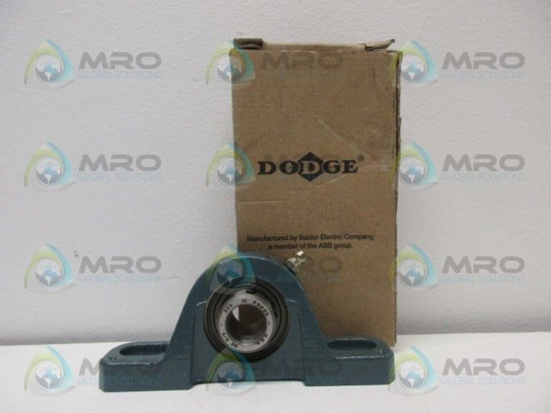 DODGE 123958 P2B-SCAH-110 PILLOW BLOCK BEARING *NEW IN BOX*