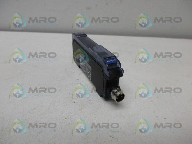KEYENCE FS-V31CP PHOTOELECTRIC AMPLIFIER SENSOR *NEW NO BOX*