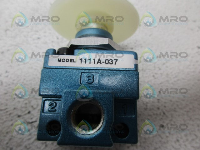 MAC VALVE  1111A-037 3-WAY VALVE PALM BUTTON *NEW NO BOX*