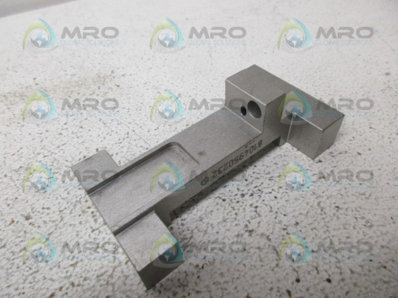 INDUSTRIAL MRO 8104950232 VALVE *NEW NO BOX*