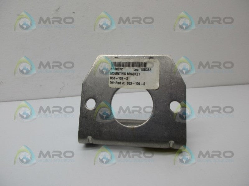 INDUSTRIAL MRO B53-109-S MOUNTING BRACKET *NEW NO BOX