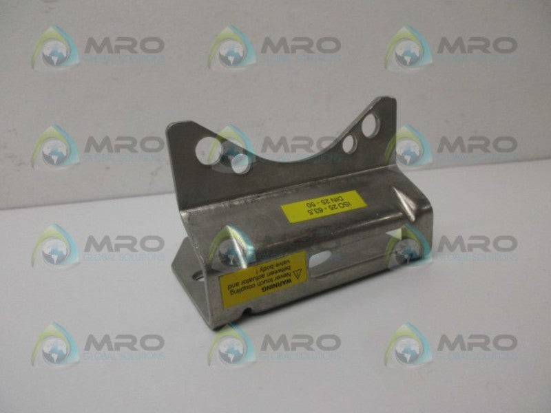 INDUSTRIAL MRO B53-109-S MOUNTING BRACKET *NEW NO BOX