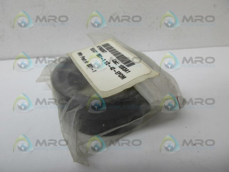 INDUSTRIAL MRO B51-1 SEAT *NEW IN  BAG*