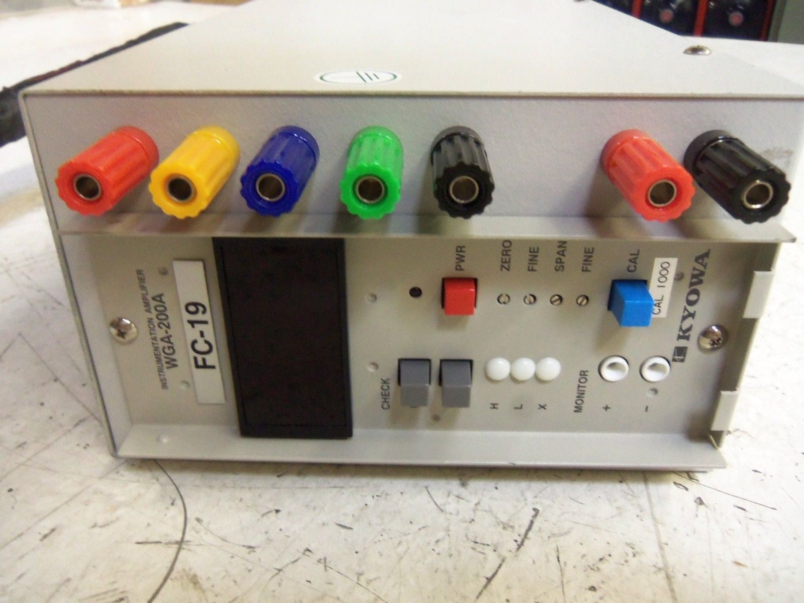 KYOWA WGA-200A INSTRUMENTATION AMPLIFIER WITH ENCLOSURE *USED*