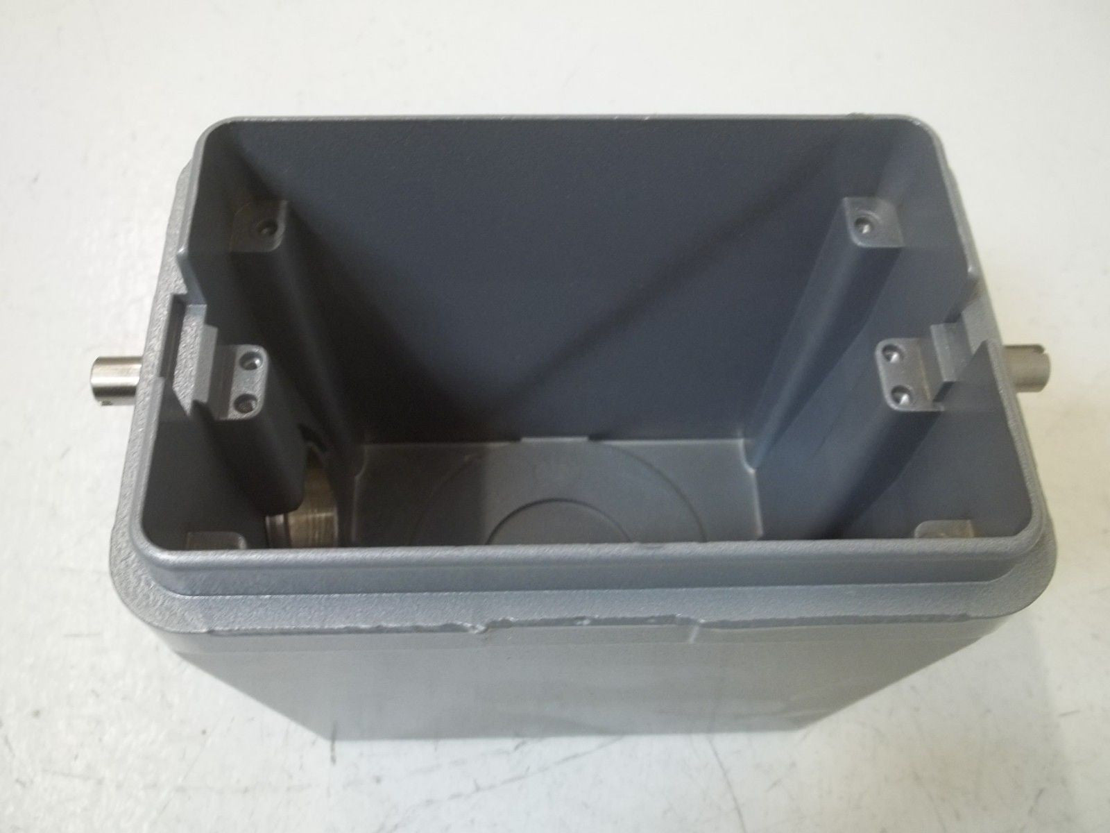 LAPP USA 10.1580NP HBE 48 SIDE ENTRY HOOD W/ SINGLE LEVER BOLTS 1" *NEW IN BOX*