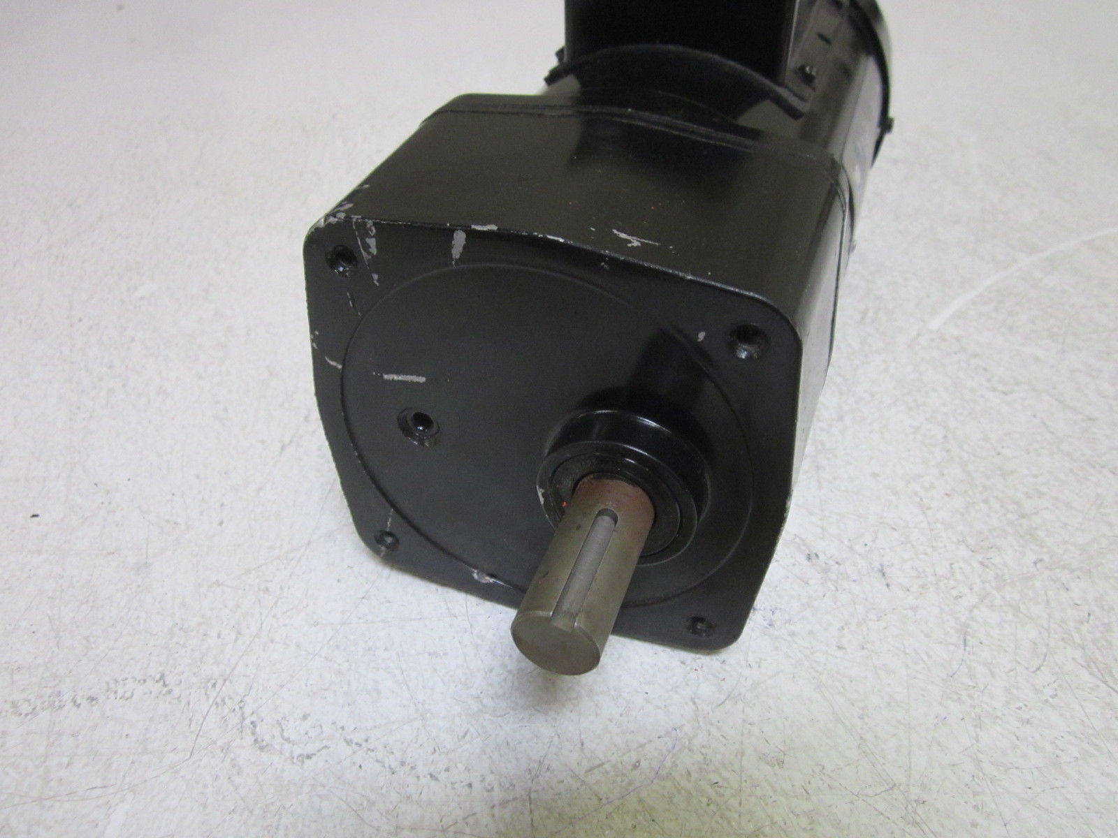 LEESON 096009.00 AC GEAR MOTOR 115/110V *USED*