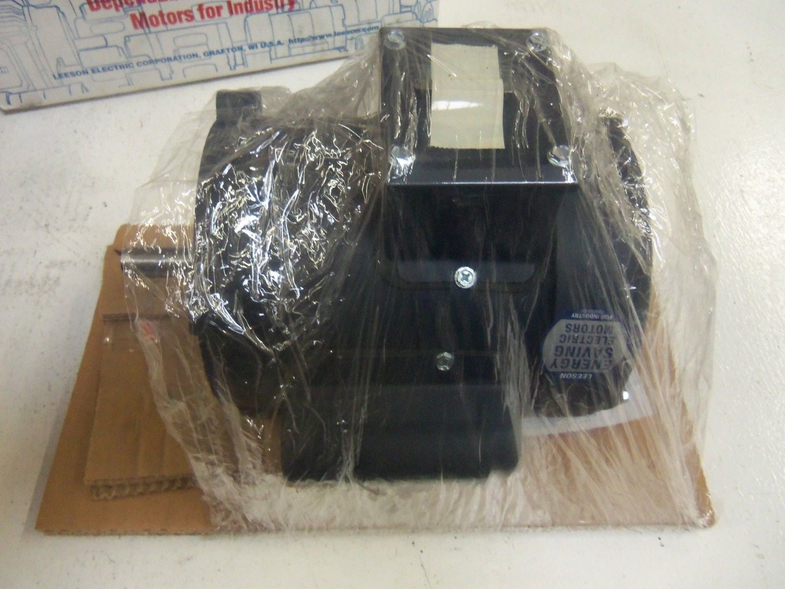 LEESON C4C17FC34 *NEW IN BOX*