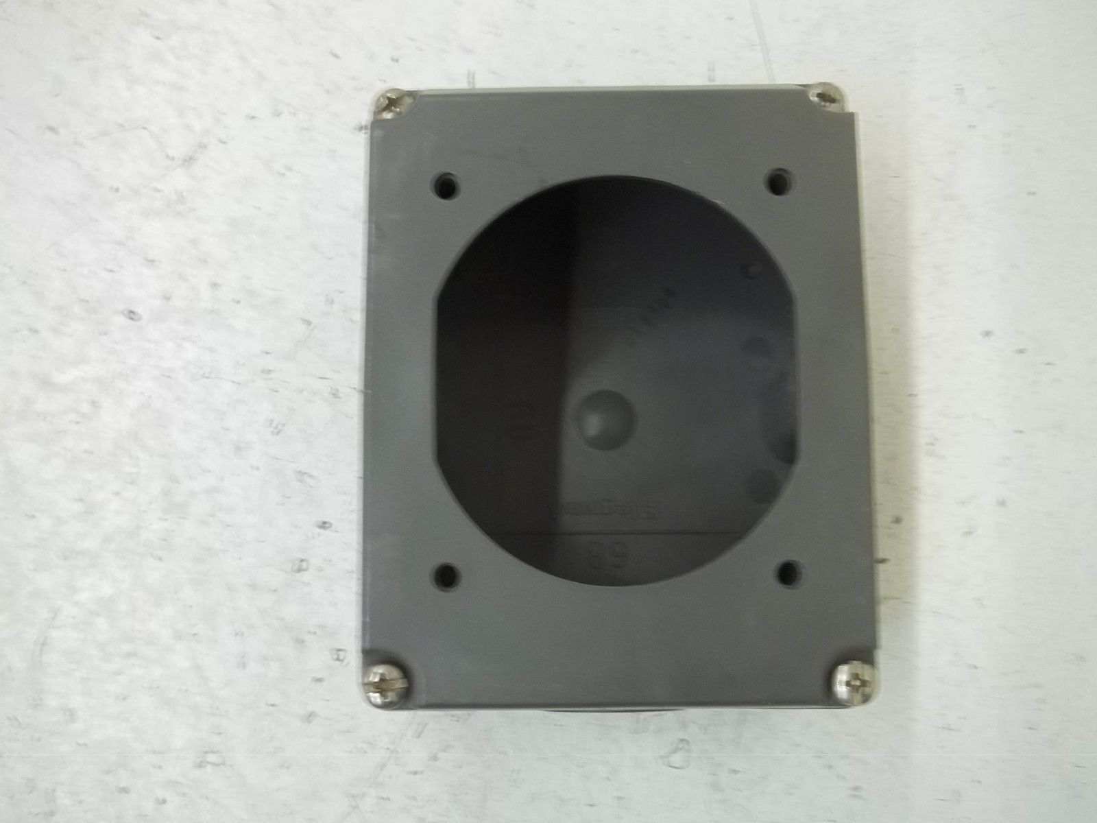 LEGRAND PSBBN202-W (AS PICTURED) WIRE NON-MET B BOX *NEW NO BOX*