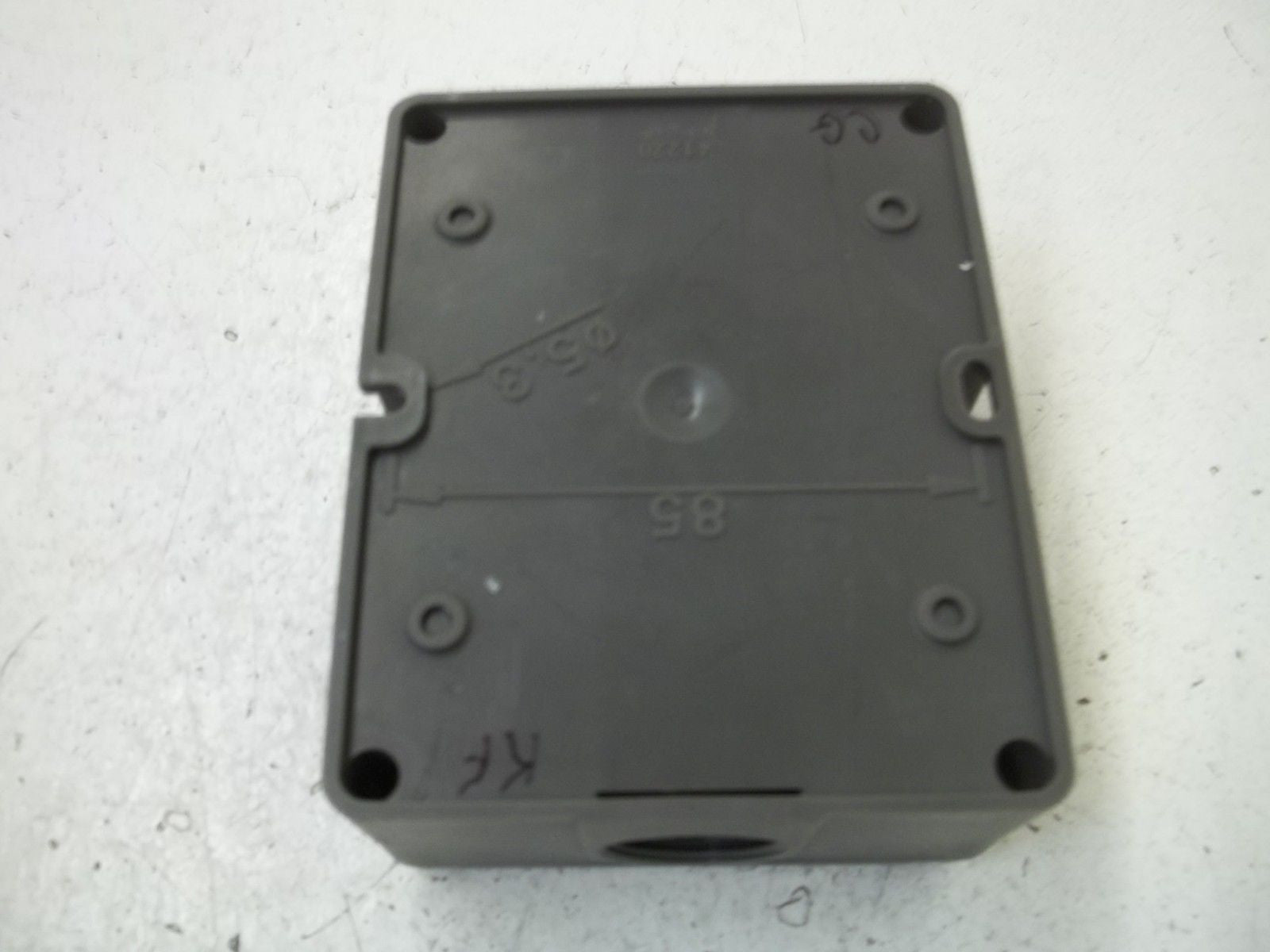 LEGRAND PSBBN202-W (AS PICTURED) WIRE NON-MET B BOX *NEW NO BOX*