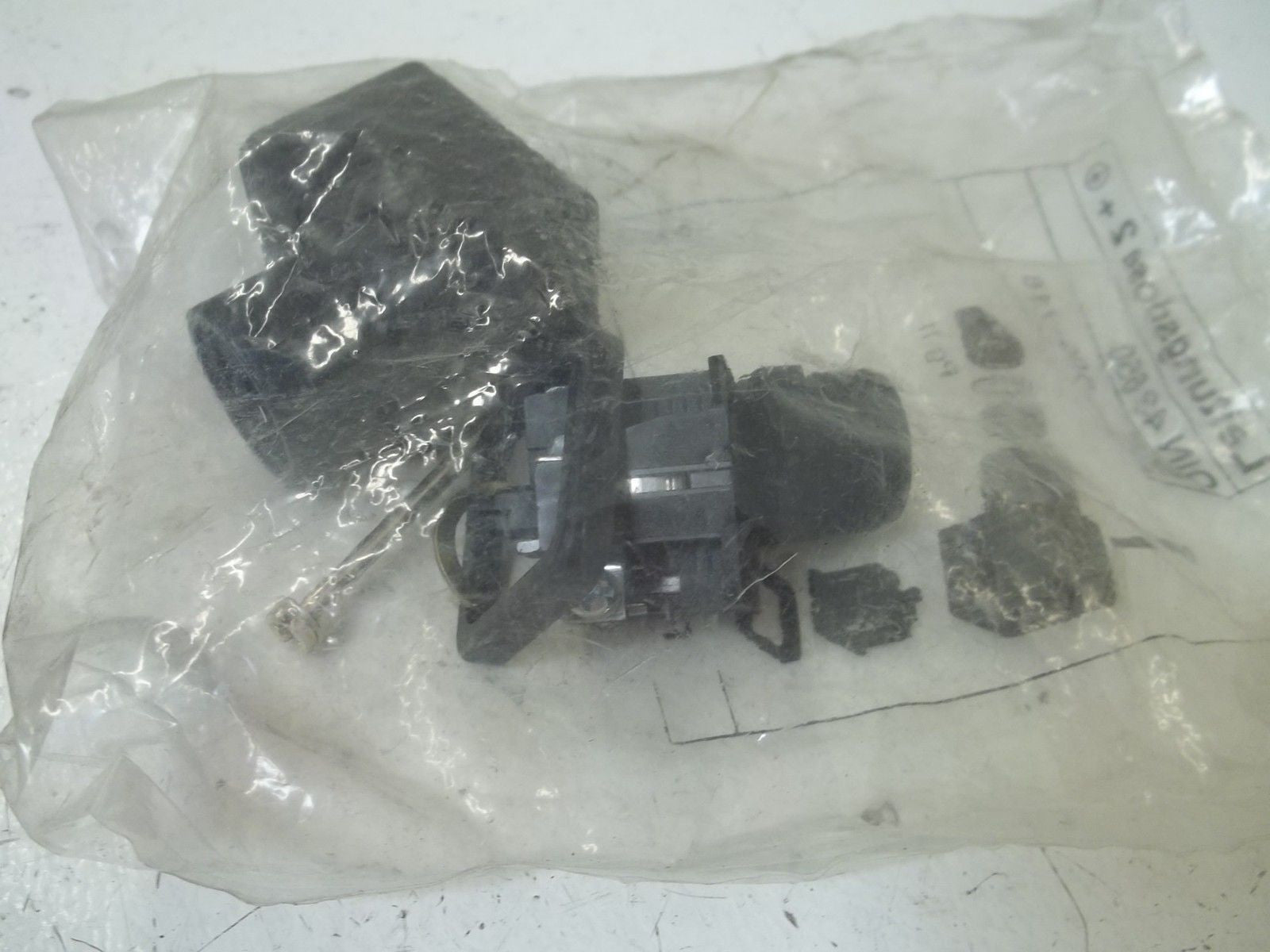 LEITUNGSDOSE 5001716 HYDRAULIC VALVE PLUG KIT *NEW IN A FACTORY BAG*