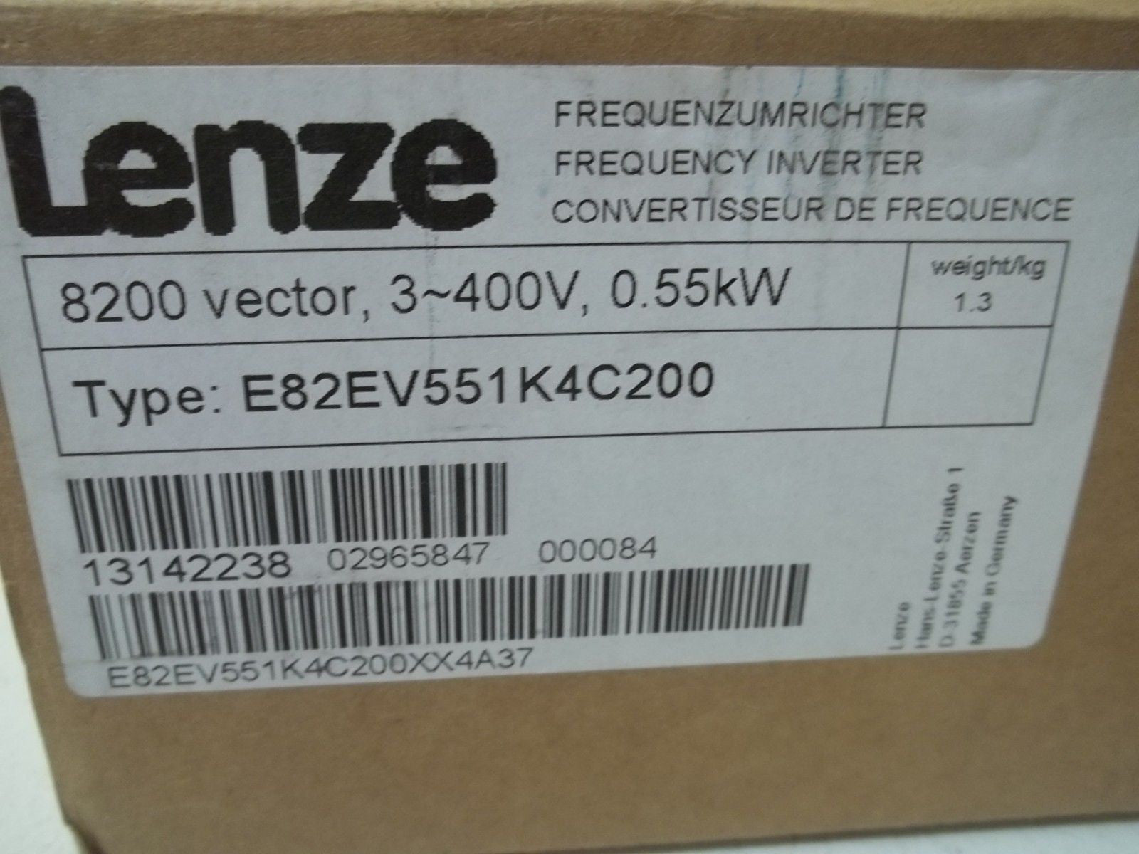LENZE E82EV551K4C200 FREQUENCY INVERTER *NEW IN BOX*
