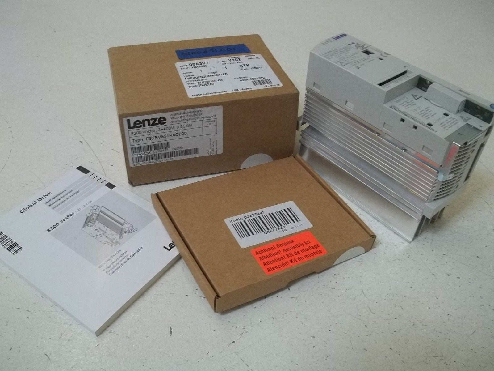 LENZE E82EV551K4C200 FREQUENCY INVERTER *NEW IN BOX*