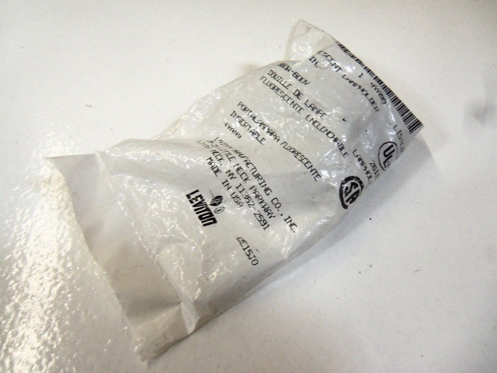 LEVITON 4YA99 LAMPHOLDER *NEW IN FACTORY BAG*