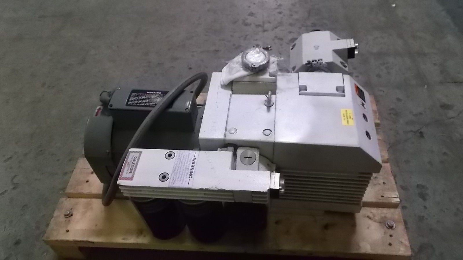 LEYBOLD D40BCS PUMP *USED*