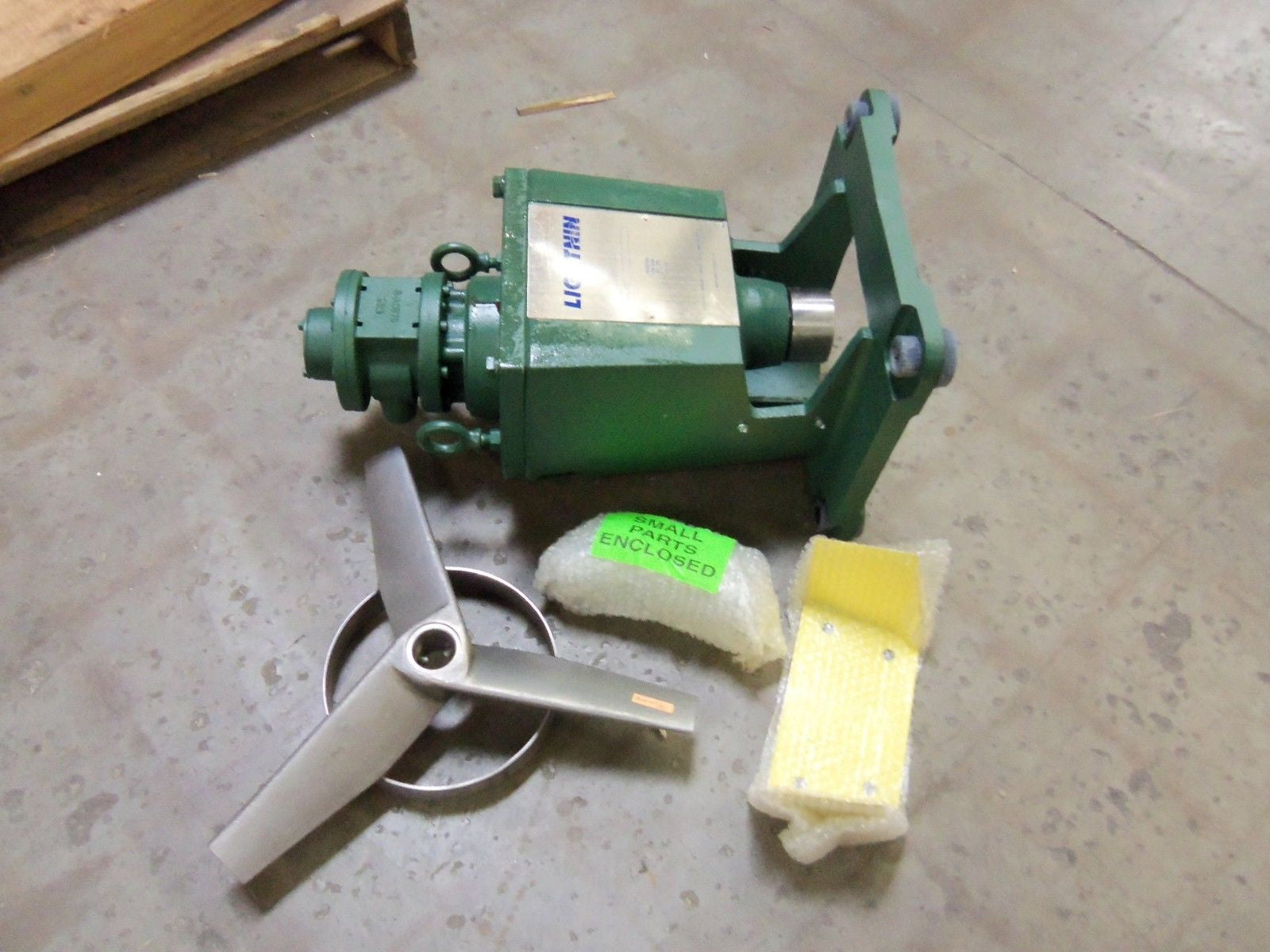 LIGHTNIN XJAQ-300 AIR POWER MIXER *NEW IN BOX*