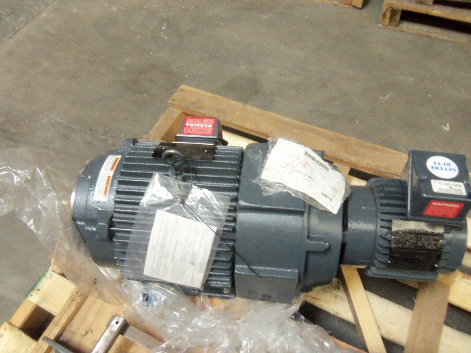 LINCOLN EVMCCB4S10TC61Q10L MOTOR *NEW NO BOX*