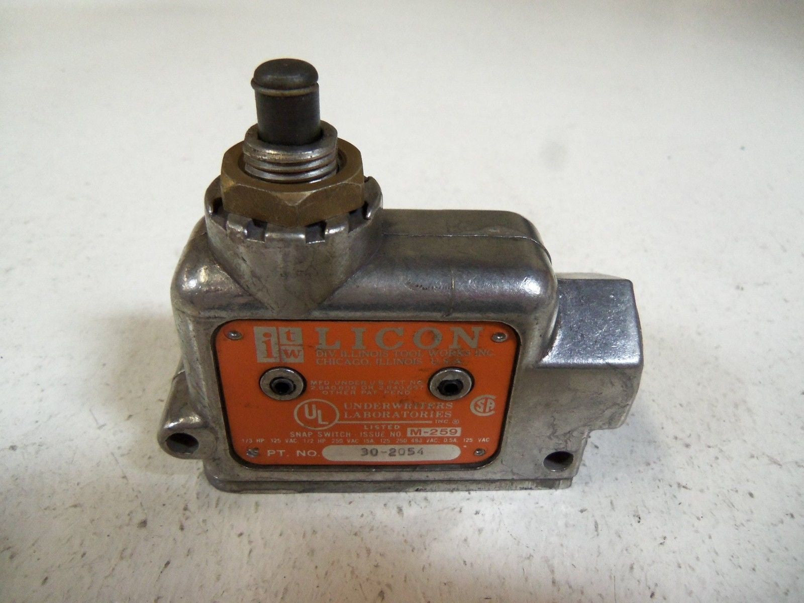 LINCOLN SNAP SWITCH 30-2054 *USED*