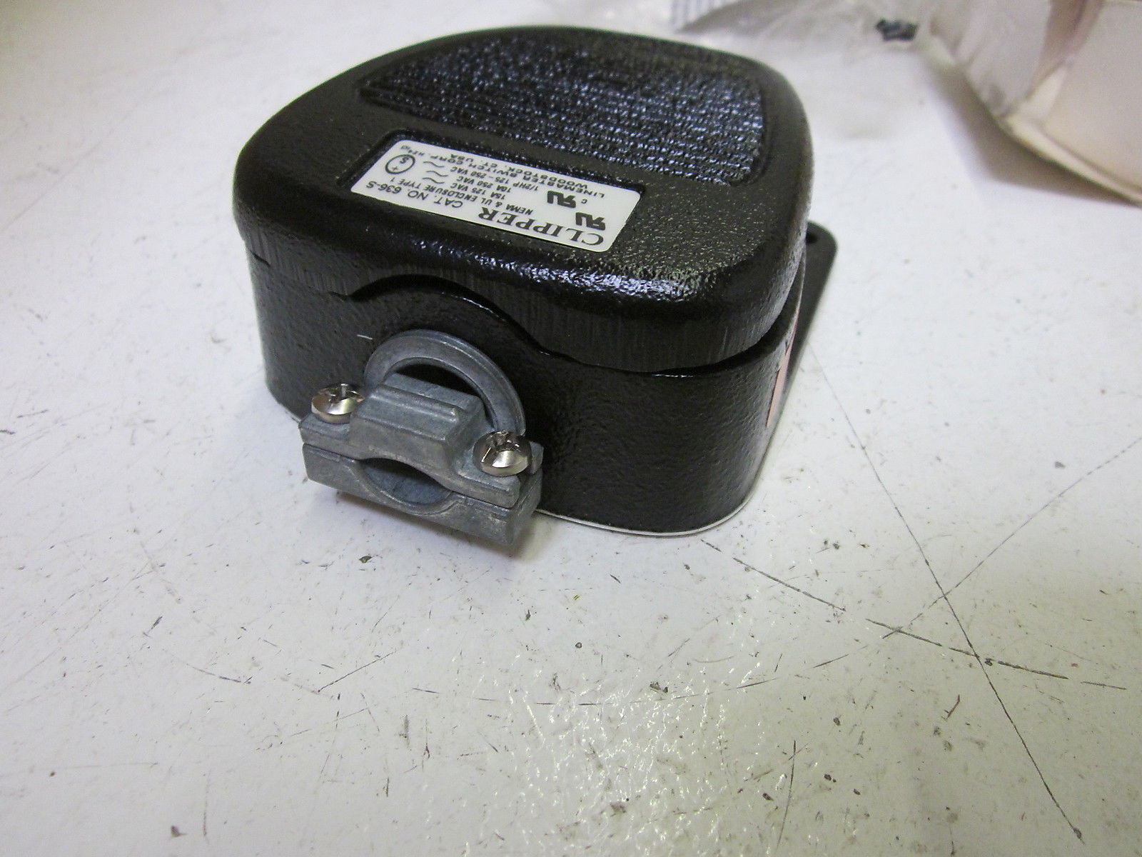 LINEMASTER 4A713 FOOT SWITCH 250VAC *NEW IN BOX*