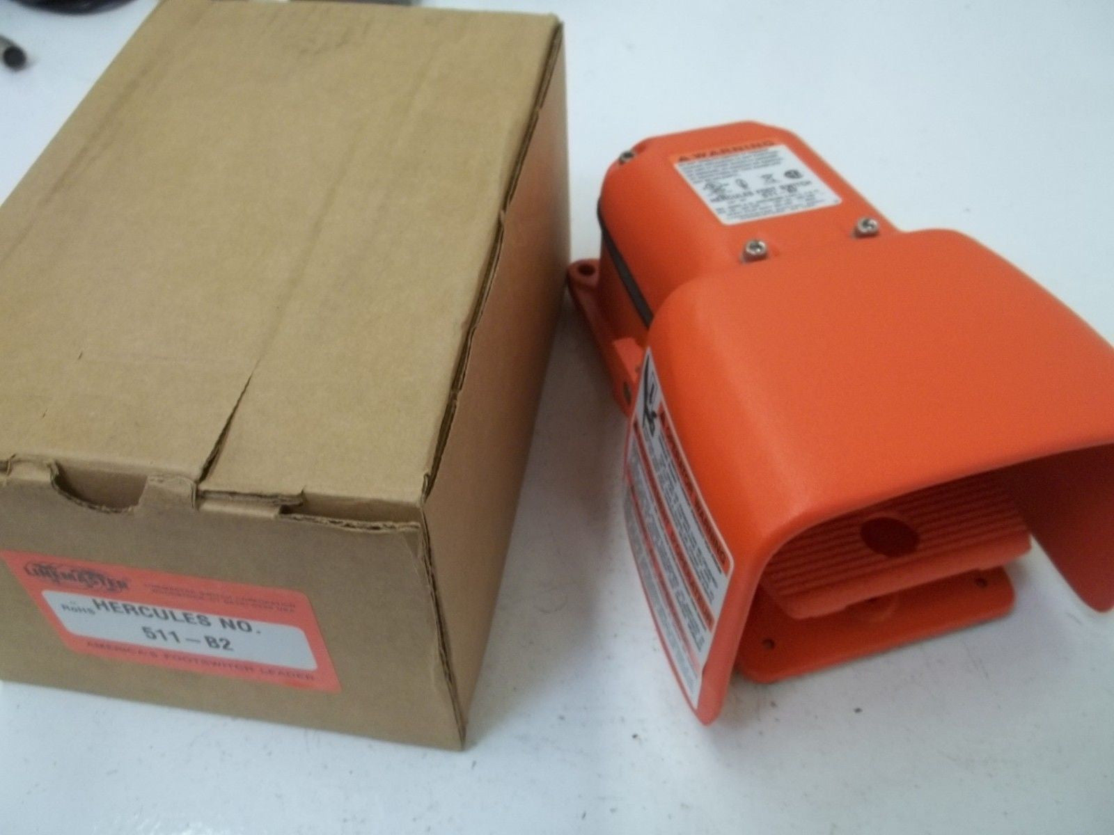 LINEMASTER 511-B2 *NEW IN  A BOX*