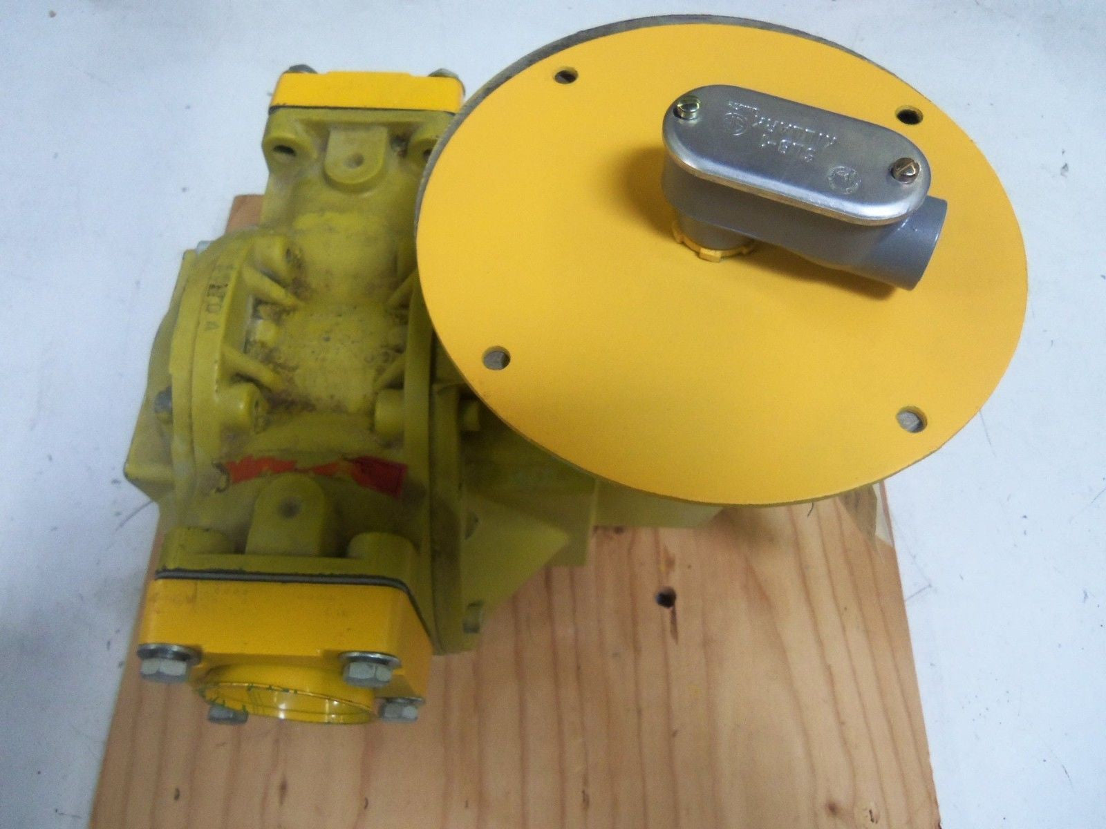 LIQUID CONTROLS M7-41800-3 FLOW METER *NEW IN BOX*