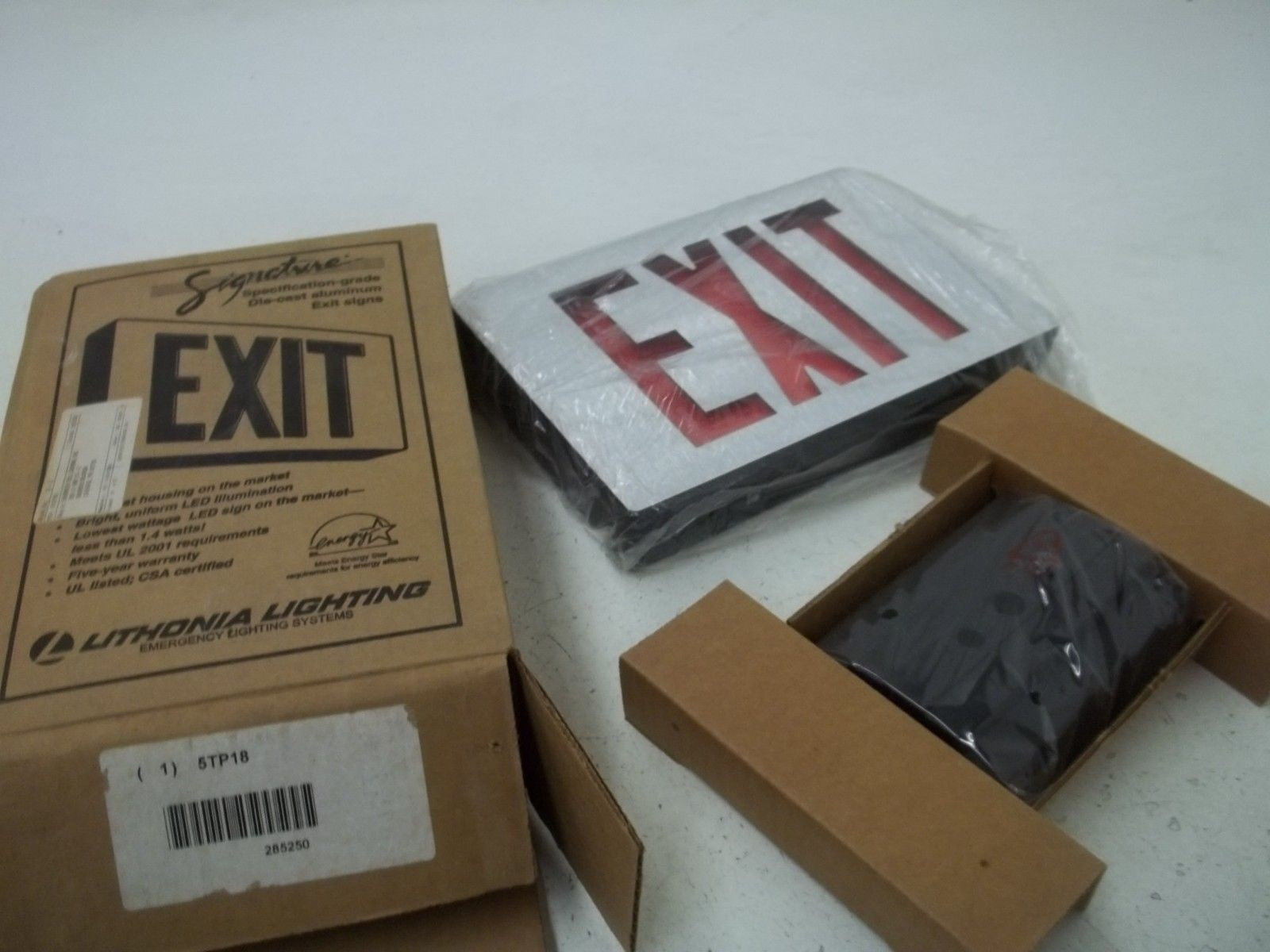LITHONIA LIGHTING LES1R120/277ELN  DIE CAST EMERGENCY *NEW IN BOX*