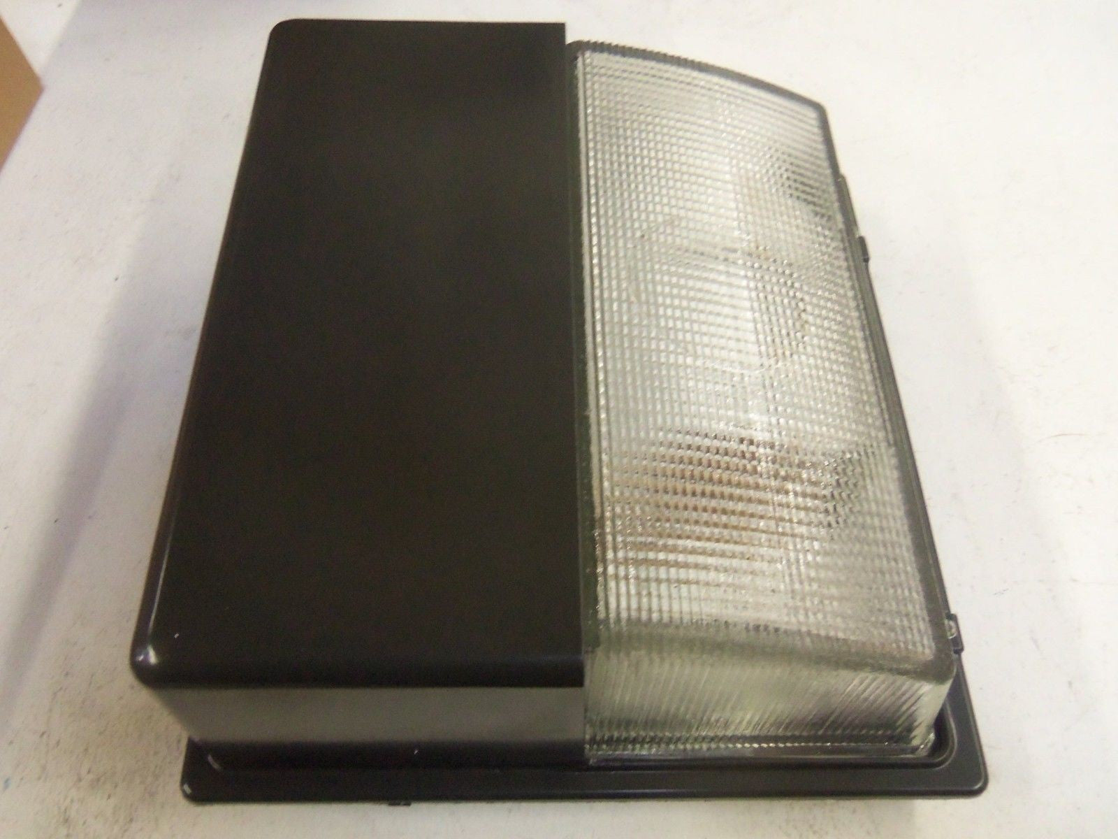 LITHONIA TWH 400M TB LPI *NEW IN BOX*